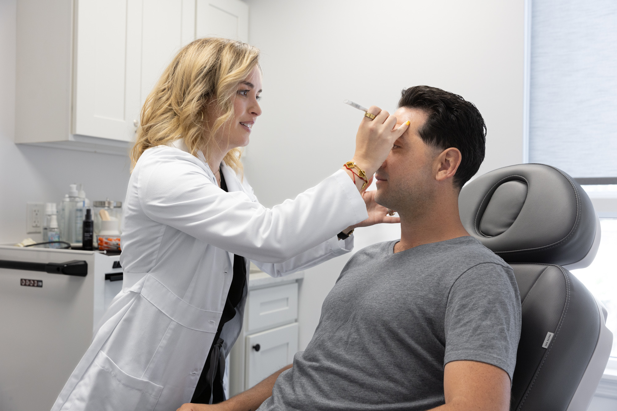 Wrinkle relaxer injection