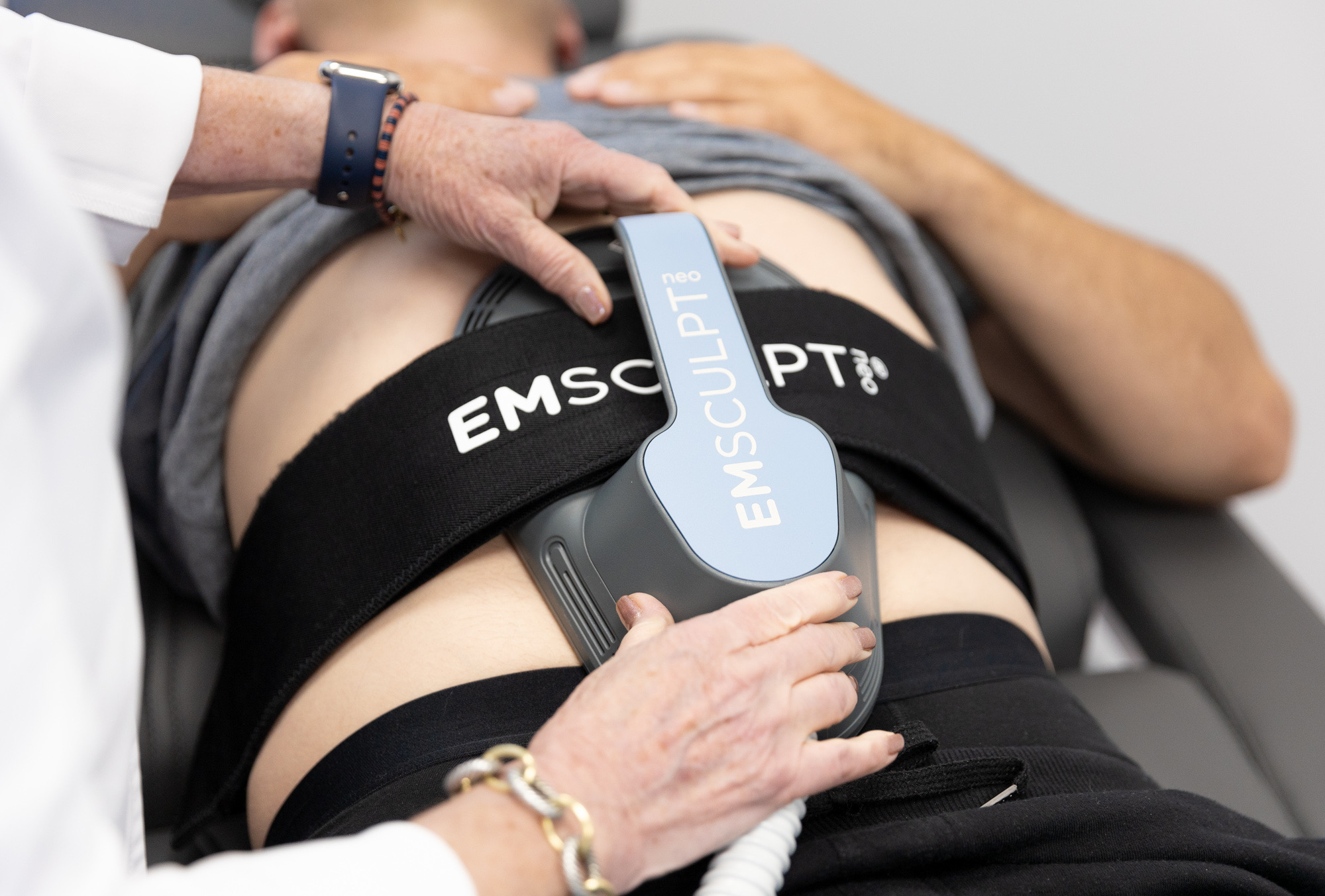 Body contouring treatment session
